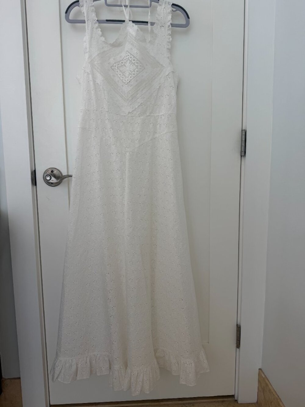 NWOT Doen Frieda Eyelet Maxi Dress Size Small - Picture 2 of 3